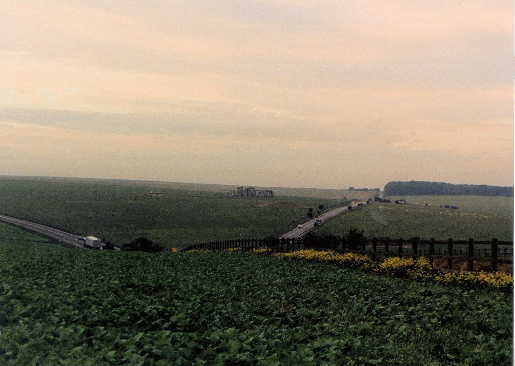Stonehenge with a moderate zoom (1988).<br>&nbsp;&nbsp;